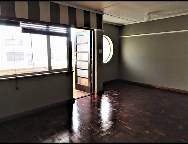 2 BEDROOM APARTMENT TO LET IN STRAND NORTH
